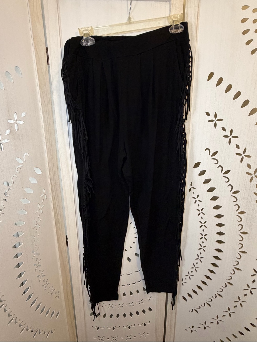Amuse Society Black Fringe Stretch Jogger Pants - Picture 2 of 11
